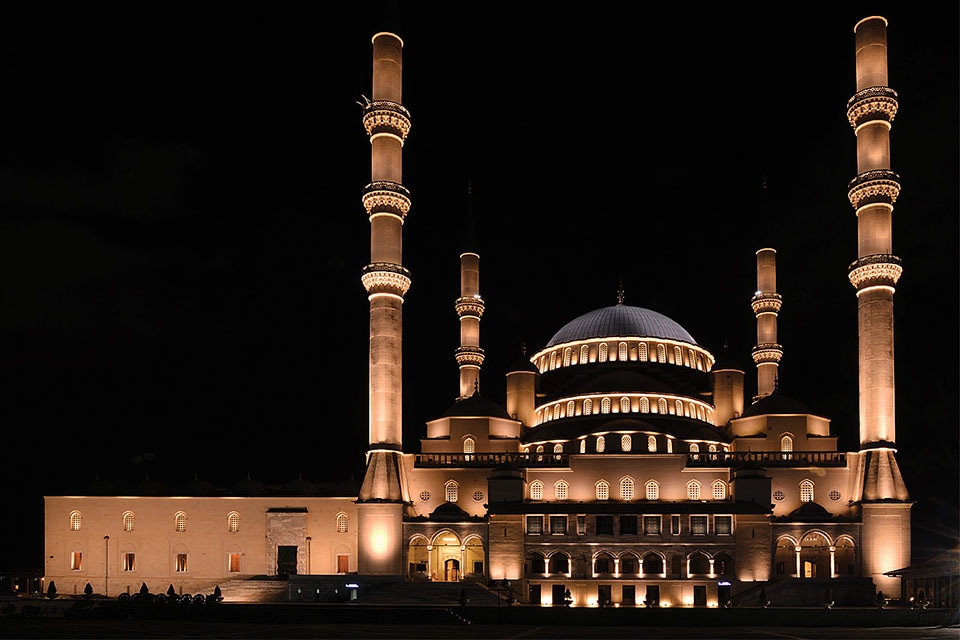 Kocatepe Mosque Ankara, Turkey | Color Kinetics