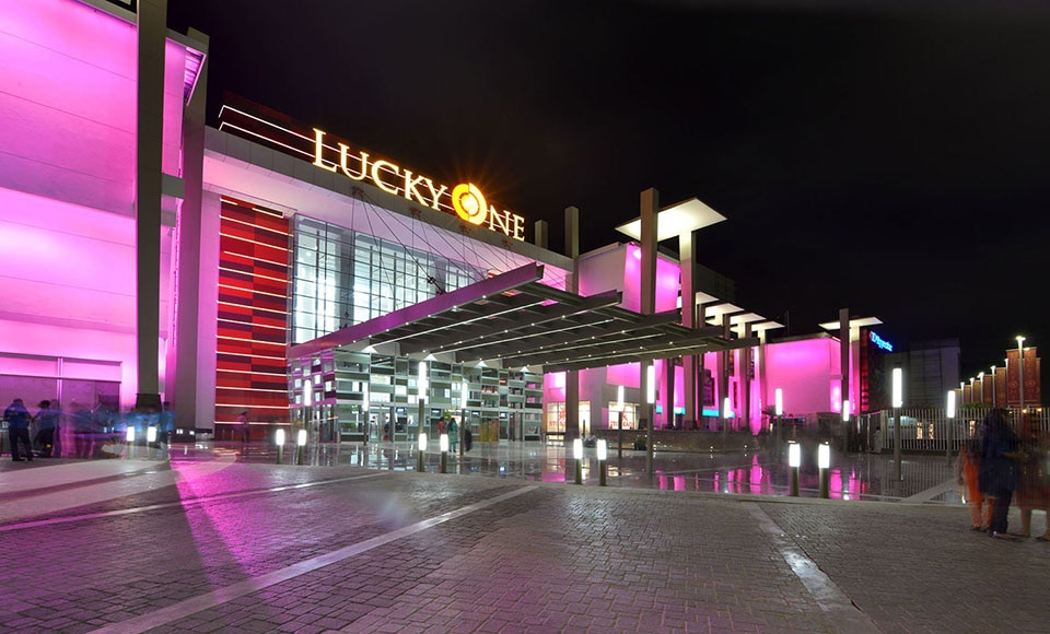 Lucky One Mall Karachi, Pakistan | Color Kinetics